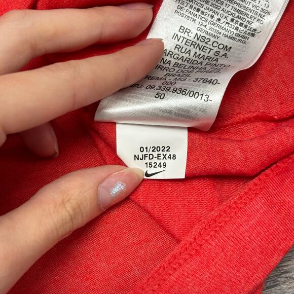 NWT NFL Tampa Bay Buccaneers Red Mens 2XL Raise the Flags The Nike Tee T-Shirt - Picture 5 of 10